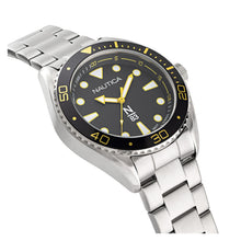 Cargar imagen en el visor de la galería, RELOJ PARA HOMBRE NAUTICA FINN WORLD NAPFWS223 - PLATEADO